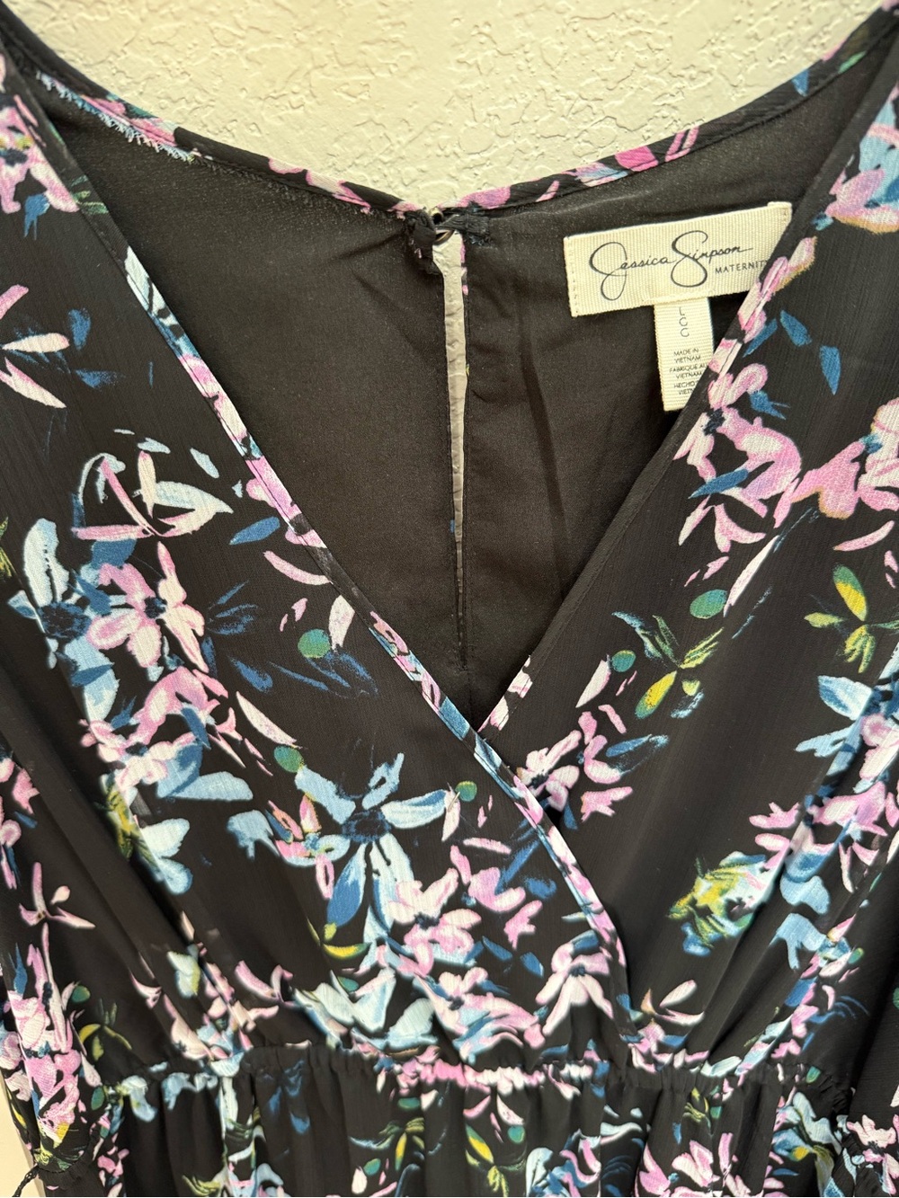 Jessica Simpson Maternity Floral Ruffle V-Neck Dress - Picture 2 of 4